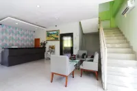 RedDoorz Plus @ Hertasning Area