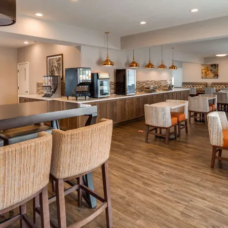 Best Western Plus Bayshore Inn