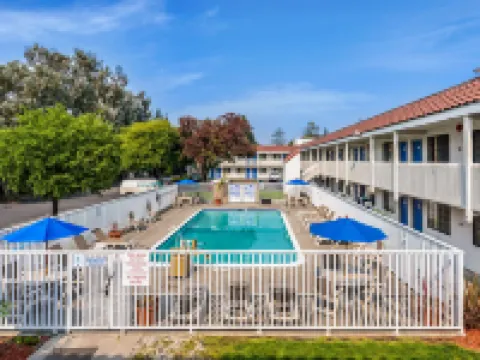 Super 8 by Wyndham Petaluma Hoteles en Petaluma