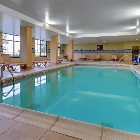 Hampton Inn & Suites Indianapolis-Airport