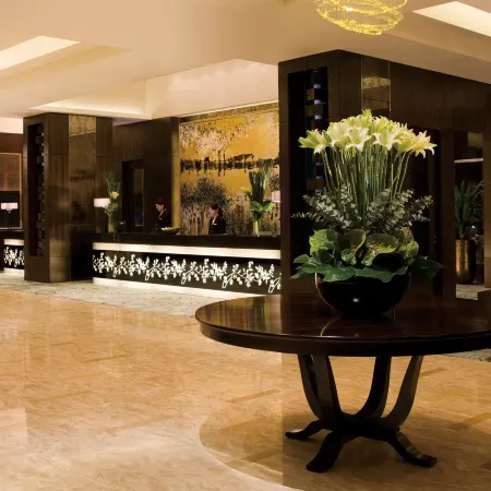 Courtyard by Marriott Shanghai Xujiahui Отели рядом с достопримечательностью «Станция метро Xujiahui»