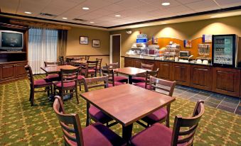 Holiday Inn Express Hocking Hills-Logan