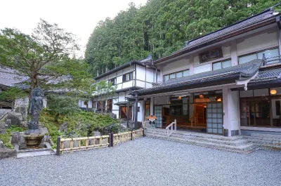 Koyasan Syukubou Fudouin Hôtels à proximité de : Koyasan Tourist Association Ichinohashi Office
