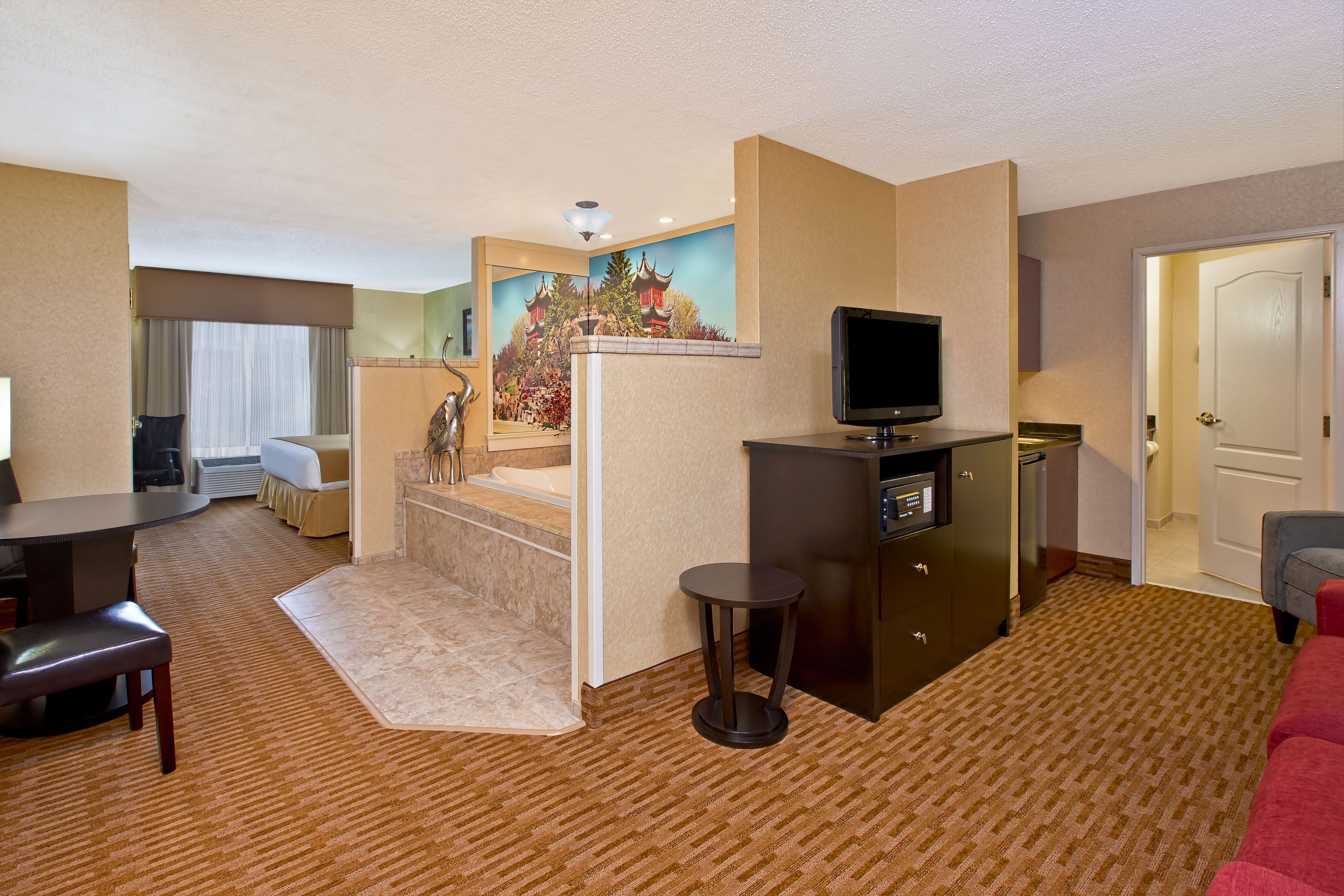 Holiday Inn Express & Suites Sharon-Hermitage, an Ihg Hotel