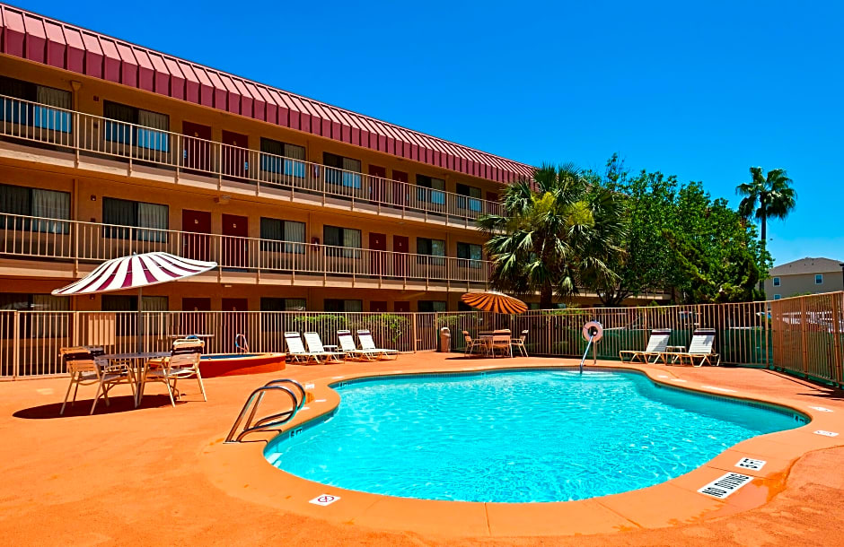 Red Roof Inn Corpus Christi South