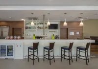 法蘭克福市中心希爾頓歡朋飯店 - 酒吧