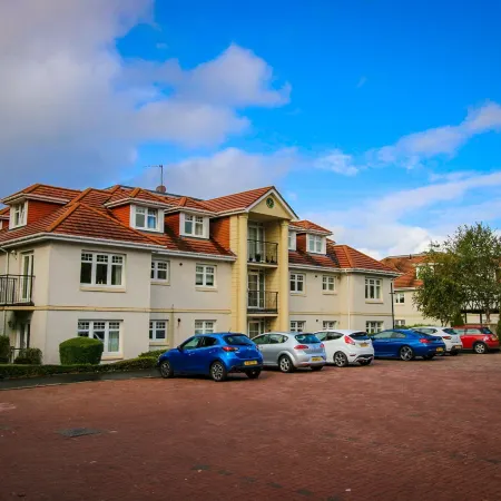 Turnberry Apartments