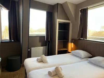 Blossoms City Hotel Hotels near Heineken Experience