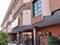 阿爾梅納爾伊克斯格蘭大飯店 拉斯咯紮斯購物村附近的飯店
