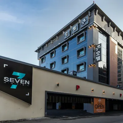 Wolgot Seven Hotels near سوراي بورت