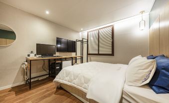 Daejeon Yongjeon Hotel Seattle