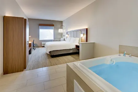 Holiday Inn Express & Suites Weatherford by IHG