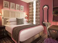 Les Tournelles Hotels in Paris
