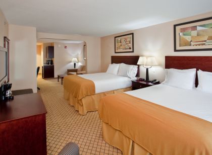 Holiday Inn Express & Suites Wichita Airport