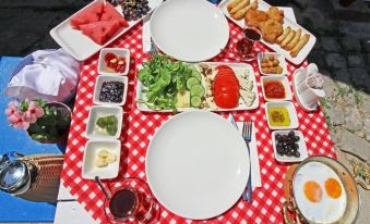 Albatros Hotel - Housity