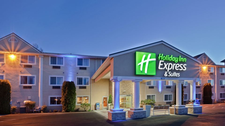Holiday Inn Express & Suites BURLINGTON by IHG