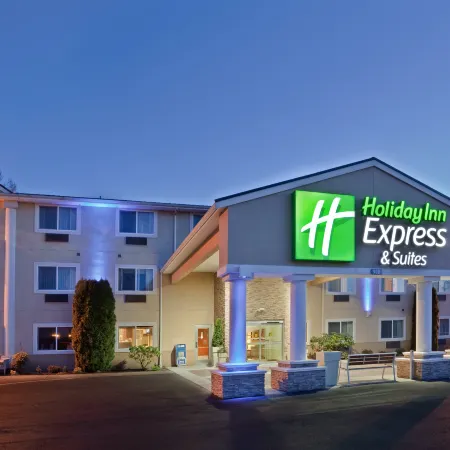 Holiday Inn Express & Suites BURLINGTON by IHG