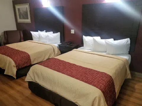 休斯頓-霍比機場紅屋頂套房酒店 侯斯頓酒店