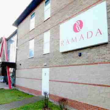 Ramada by Wyndham London Stansted Airport Hotel Exterior