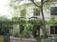 Guest House Kola Franjevački samostan sv. Jeronima 주변 호텔