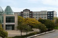 Wyndham Moline on John Deere Commons Hotels near Broadway National Historic District