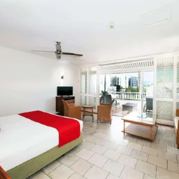 Ramada By Wyndham Cairns City Centre Отели в г. Кэрнс