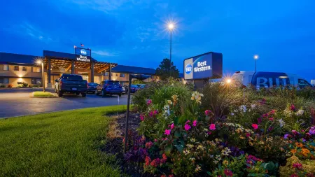 Best Western West Towne Suites