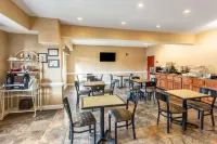 Econo Lodge Inn & Suites Hotel a Hiram