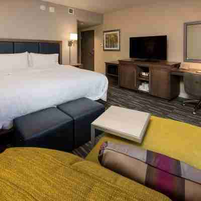 Hampton Inn & Suites Seattle/Redmond Rooms