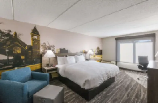 凱隆波因特酒店 - 近大學 約克縣酒店