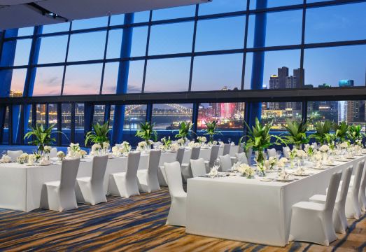 인터컨티넨탈 충칭 래플스 시티 전경