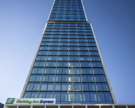 Holiday Inn Express AUCKLAND CITY CENTRE by IHG Hotels in Auckland