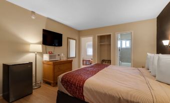 Red Roof Inn Needles