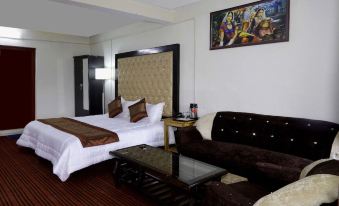 Hotel Kausani Retreat - Housity