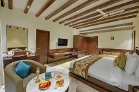 The Kumbha Residency by Trulyy - A Luxury Resort and Spa فنادق في كومبالغاره