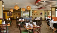 Cresta Oasis Hotel - breakfast