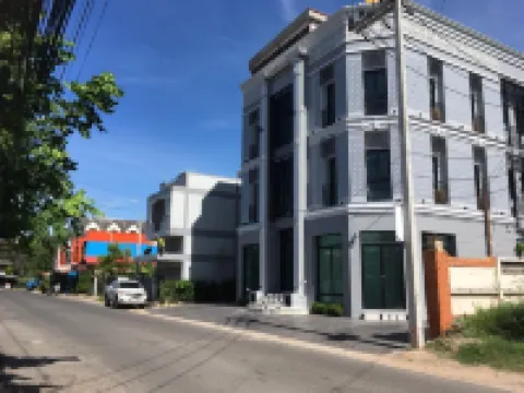 阿納金精品飯店 呵叻皇家大學附近的飯店
