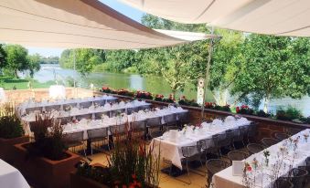 Hotel MainChateau - Housity
