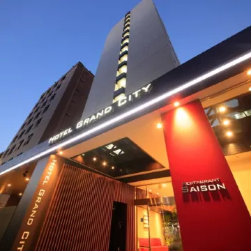 Hotel Grand City Отели рядом с достопримечательностью «Комплекс Саншайн-Сити»