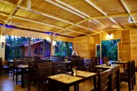 Majestic Beach Comforts Hotels in Varca