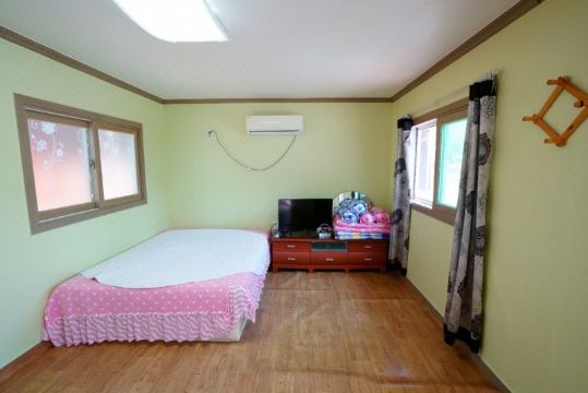 영월의 아름다운 자연 풍경 또는 별이 가득한 밤하늘 이미지