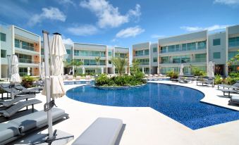 Cayman Luxury Rentals at One Canal Point