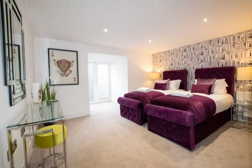 Your Apartment | Bristol Rowan Tree - No.1 - 2-Star