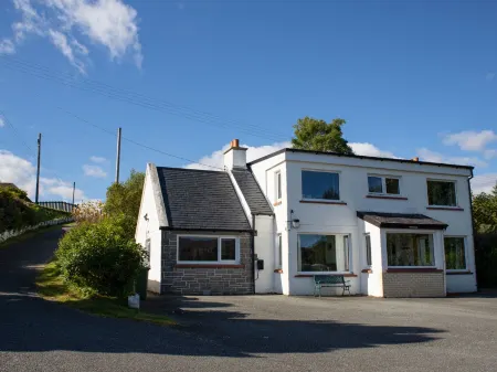 Viewfield Отели рядом с достопримечательностью «Portree Square»