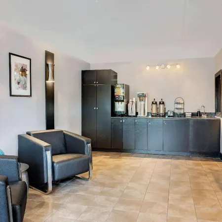Travelodge by Wyndham College Park