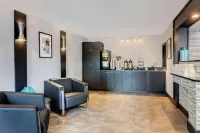 Travelodge by Wyndham College Park
