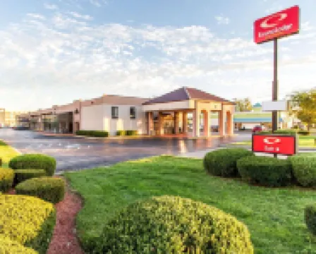 Econo Lodge & Suites Clarksville