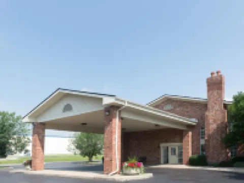 Super 8 by Wyndham Greenfield Hotels in Greenfield