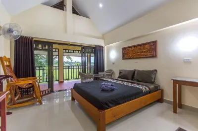 Wopakok Hotel and Restaurant Hotel dekat Wat Nakorn