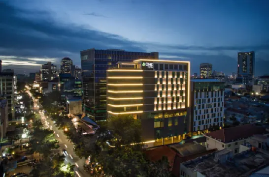 Aone Hotel Отели рядом с достопримечательностью «Balai Kota DKI Jakarta»